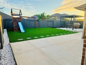 Building Photo - 18227 Grayson Blf Wy