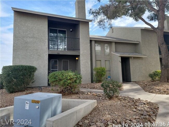 Building Photo - HENDERSON TOWNHOME!