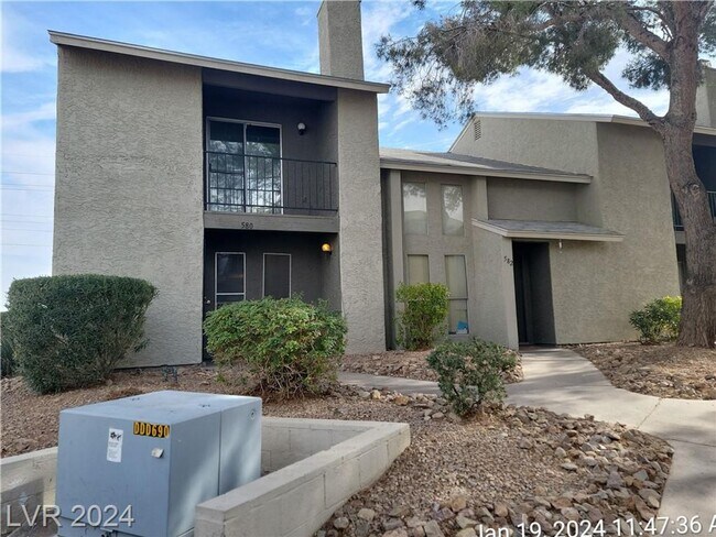 Foto del edificio - HENDERSON TOWNHOME!