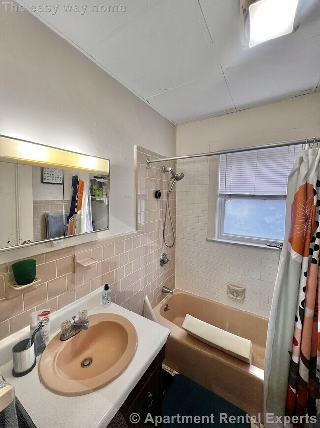 Foto del edificio - 36-38 Princeton St Unit #2