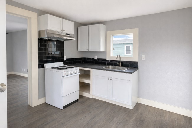 Photo - 2019 Beaver Ln House