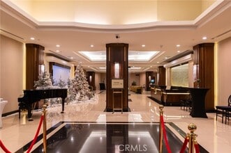 Building Photo - 343 Pioneer Dr