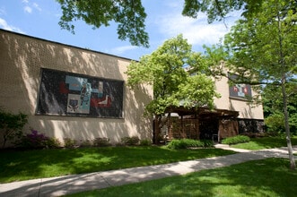 Building Photo - 1044 Ontario St