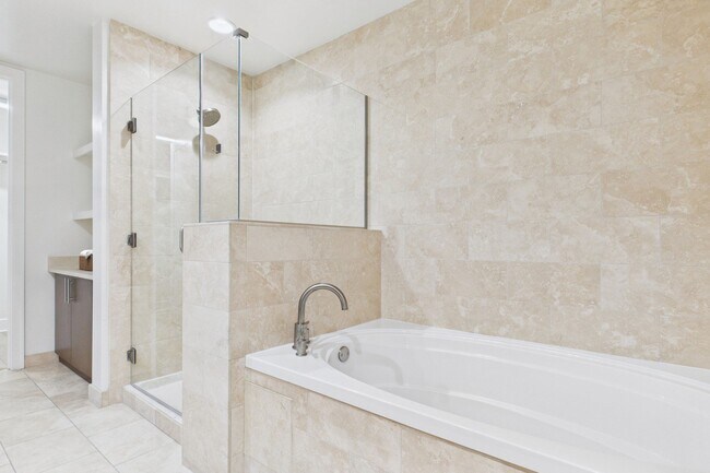 Interior Photo - Wilshire Victoria Westwood Apartments