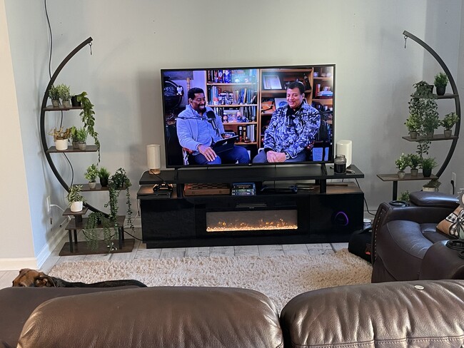 Building Photo - 5035 Clairmont Ct