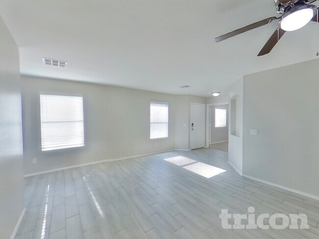 Foto del edificio - 37144 W Amalfi Ave