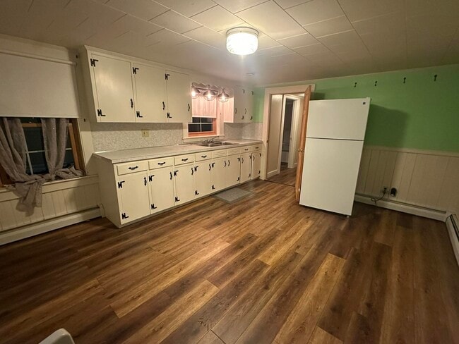 Building Photo - 25 Old Wolfeboro Rd