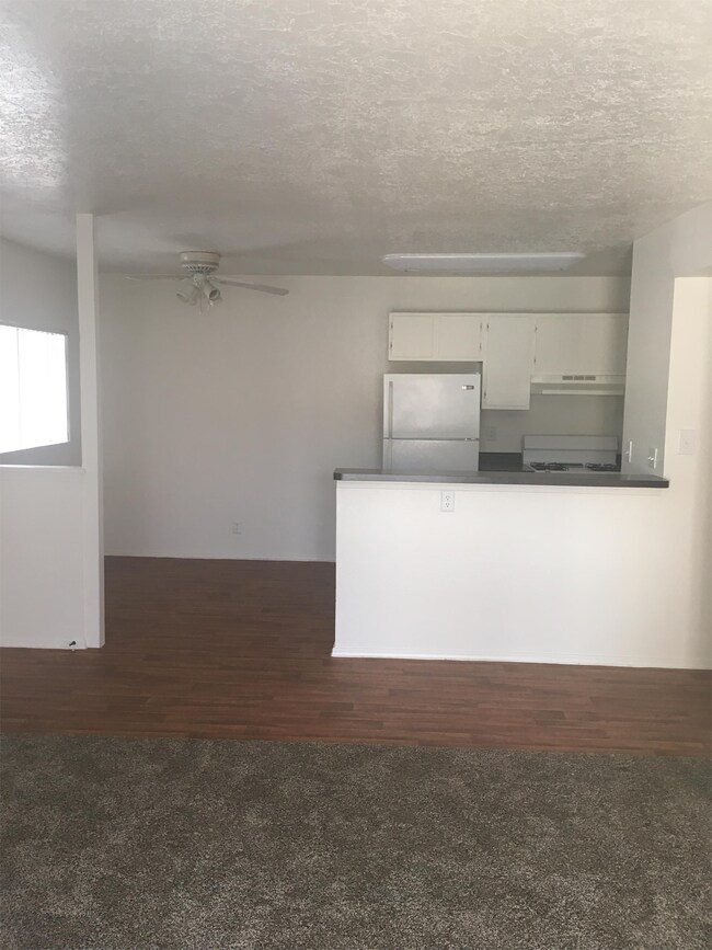 Foto del edificio - 807 Mountain Rd NE