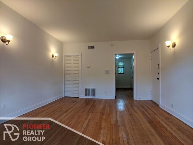 Foto del edificio - 4034 N Ashland Ave