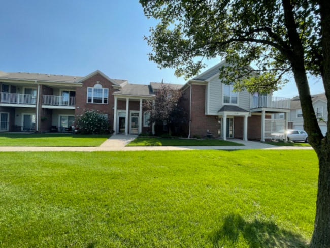 Building Photo - 51762 Adler Park Dr W