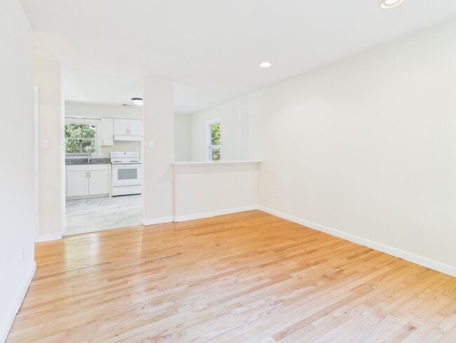Foto del edificio - 818 Winnetka Ave