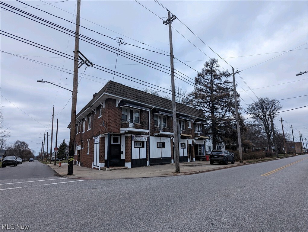 Primary Photo - 4600 Grand Division Ave