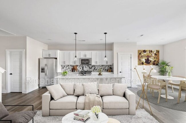 Building Photo - 664 Herlong Ave