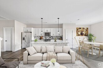 Building Photo - 676 Melville Dr