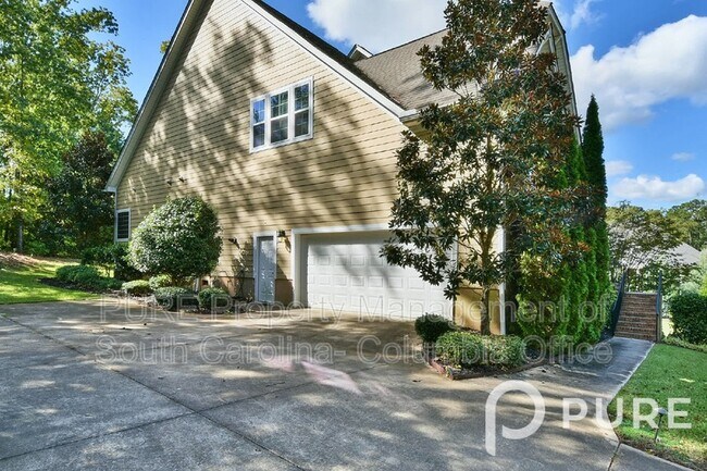 Building Photo - 242 Wren Creek Cir