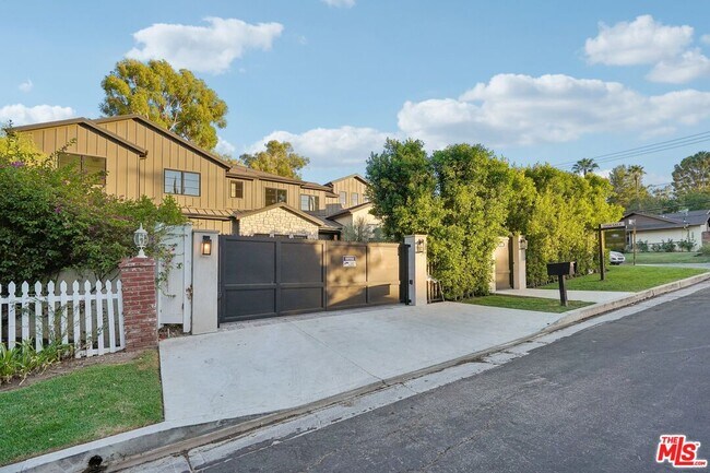 Foto del edificio - 5124 Calvin Ave