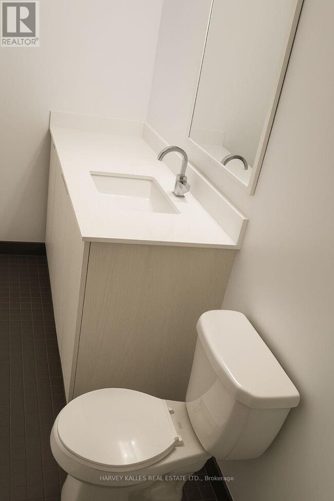 Photo du bâtiment - 56 Annie Craig Dr