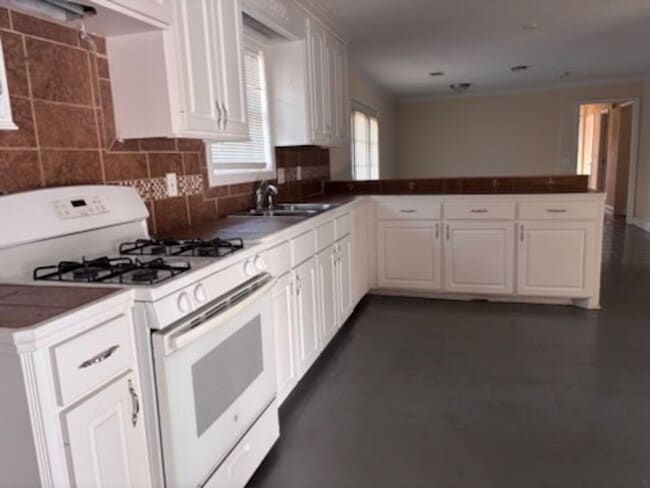 Foto del edificio - 304 Catalina Cir