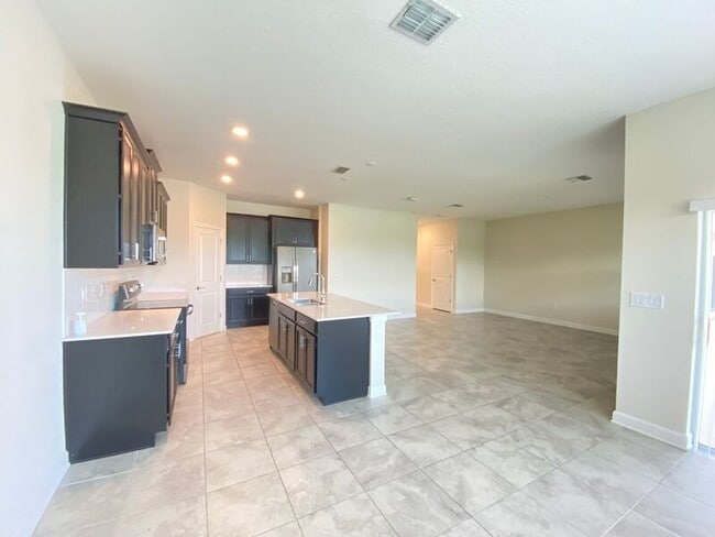 Building Photo - 4442 Seven Canyons Dr