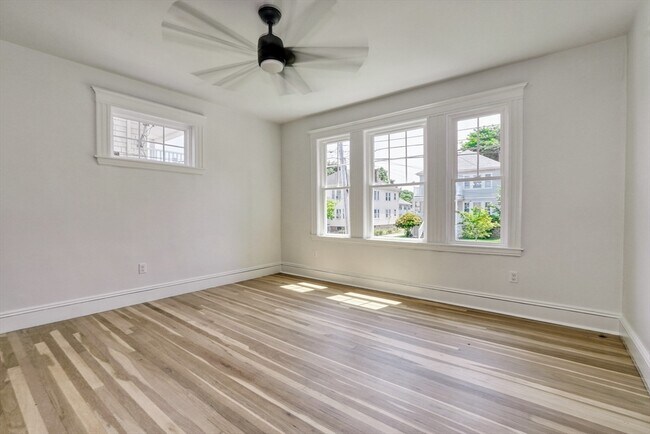 Foto del edificio - 275 Roslindale Ave