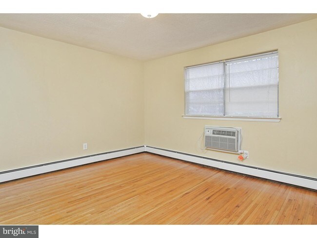 Building Photo - 740 S White Horse Pike