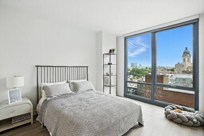 Building Photo - 751 N Aberdeen St