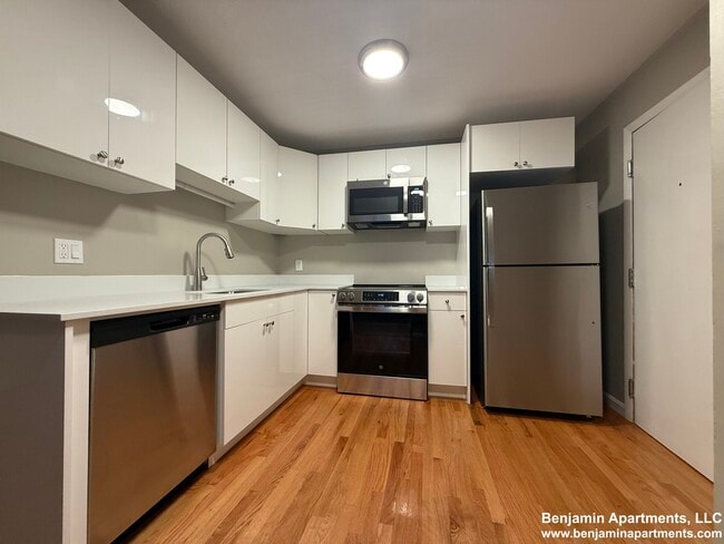 Building Photo - 232 Parker Hill Ave