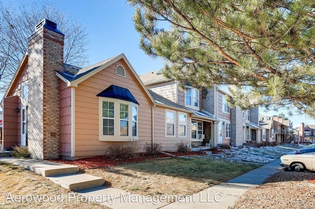 Primary Photo - 16996 E Piedmont Dr