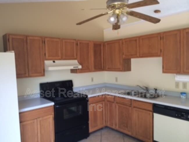 Foto del edificio - 4756 Brierley Dr