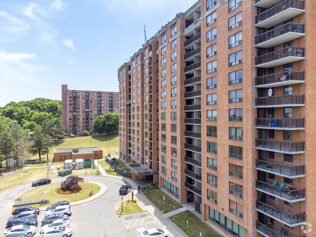 Building Photo - Rowntree Manor