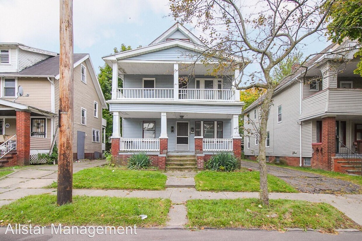 Foto principal - 2 br, 1 bath House - 11808 Parkhill Avenue Up