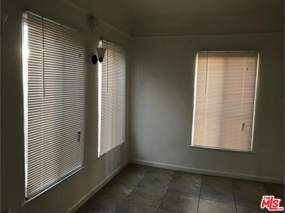 Foto del edificio - 246 N Alvarado St