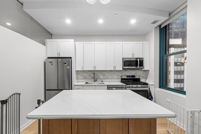 Foto del edificio - 208 W Washington St
