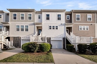 Building Photo - 544 McLernon Trce