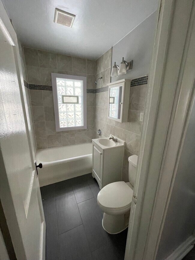 Building Photo - 2354 N 54th St