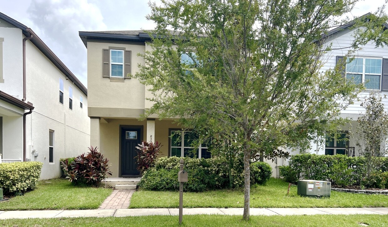 Foto principal - 8559 Crescendo Ave