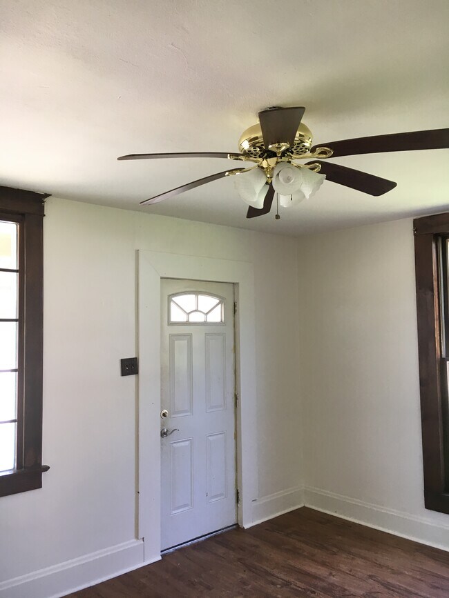 Foto del edificio - 1006 N 4th St