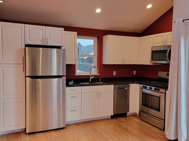 Full kitchen with all new appliances - 336 N 73rd St