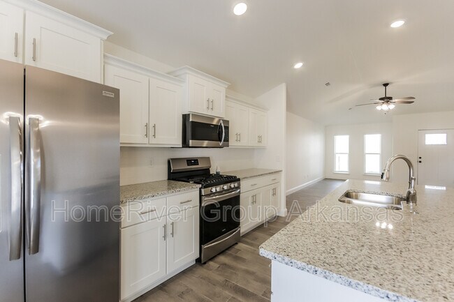 Foto del edificio - 5900 NW Hoover St