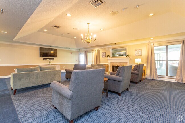 Sala de TV - CaraVita Village 55+ Senior Apartments