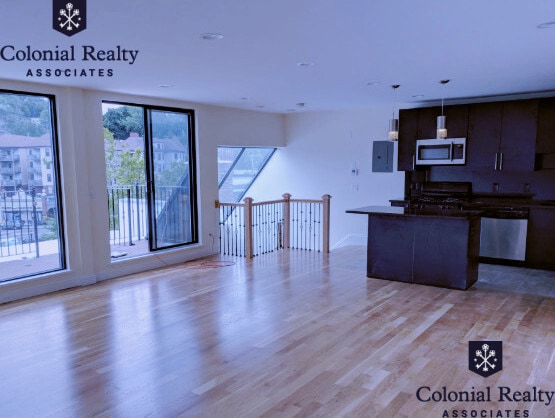 Building Photo - 1622 Beacon St