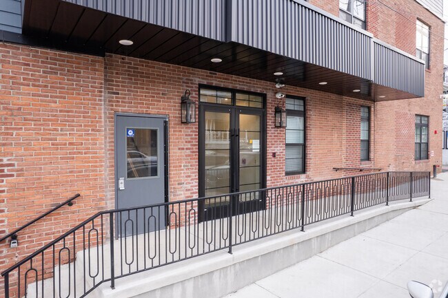 Building Photo - 5830 Henry Ave