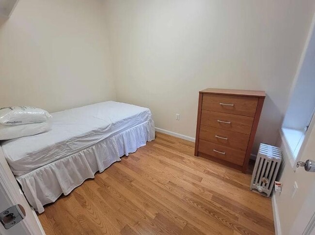 Building Photo - 2 bedroom in NEW YORK NY 10003