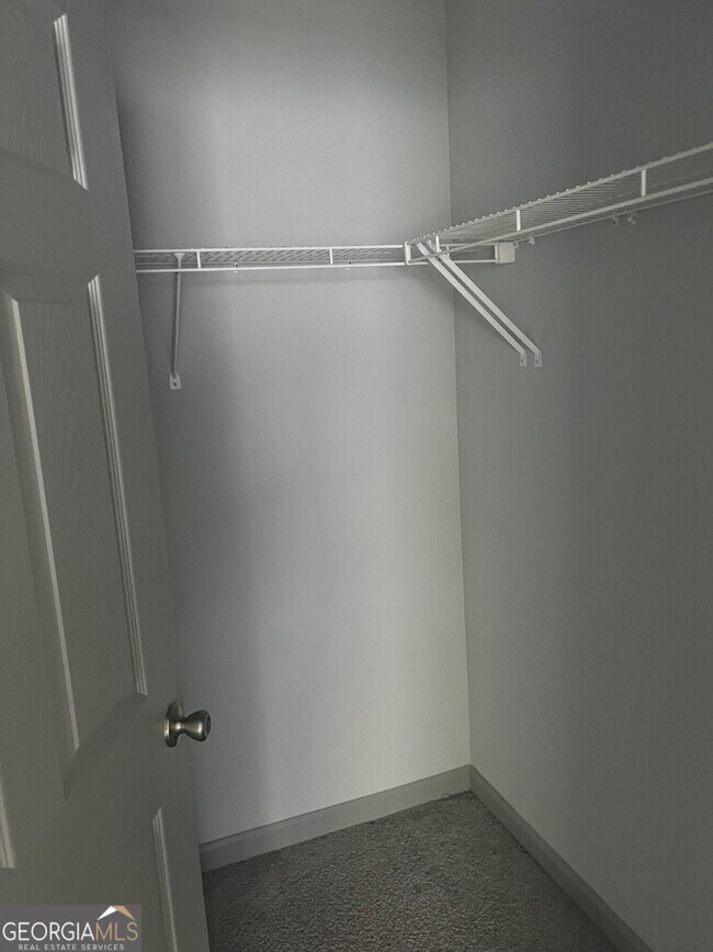 Foto del edificio - 3304 Fairington Village Dr