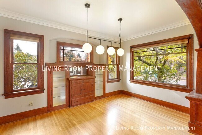 Building Photo - 4542 SE 60th Ave