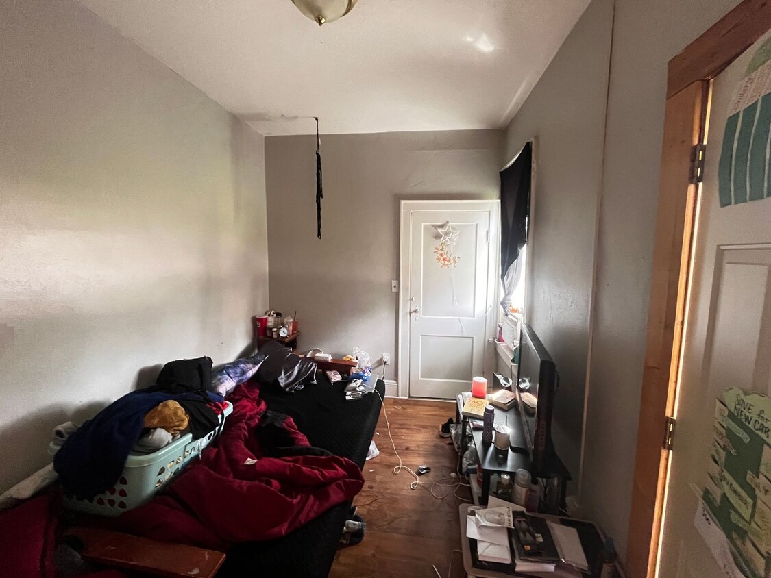 Foto del edificio - 1104 Birch