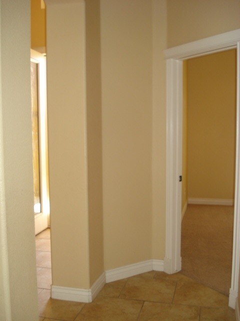 Building Photo - 5545 Manuel Moreno Dr