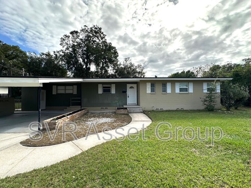 Foto principal - 5550 Darlow Ave