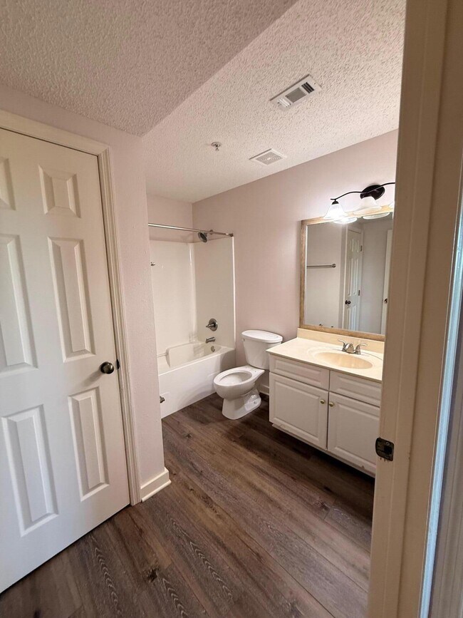 Foto del edificio - 4276 Calinda Ln