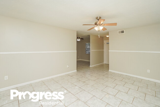 Building Photo - 308 Timber Creek Dr
